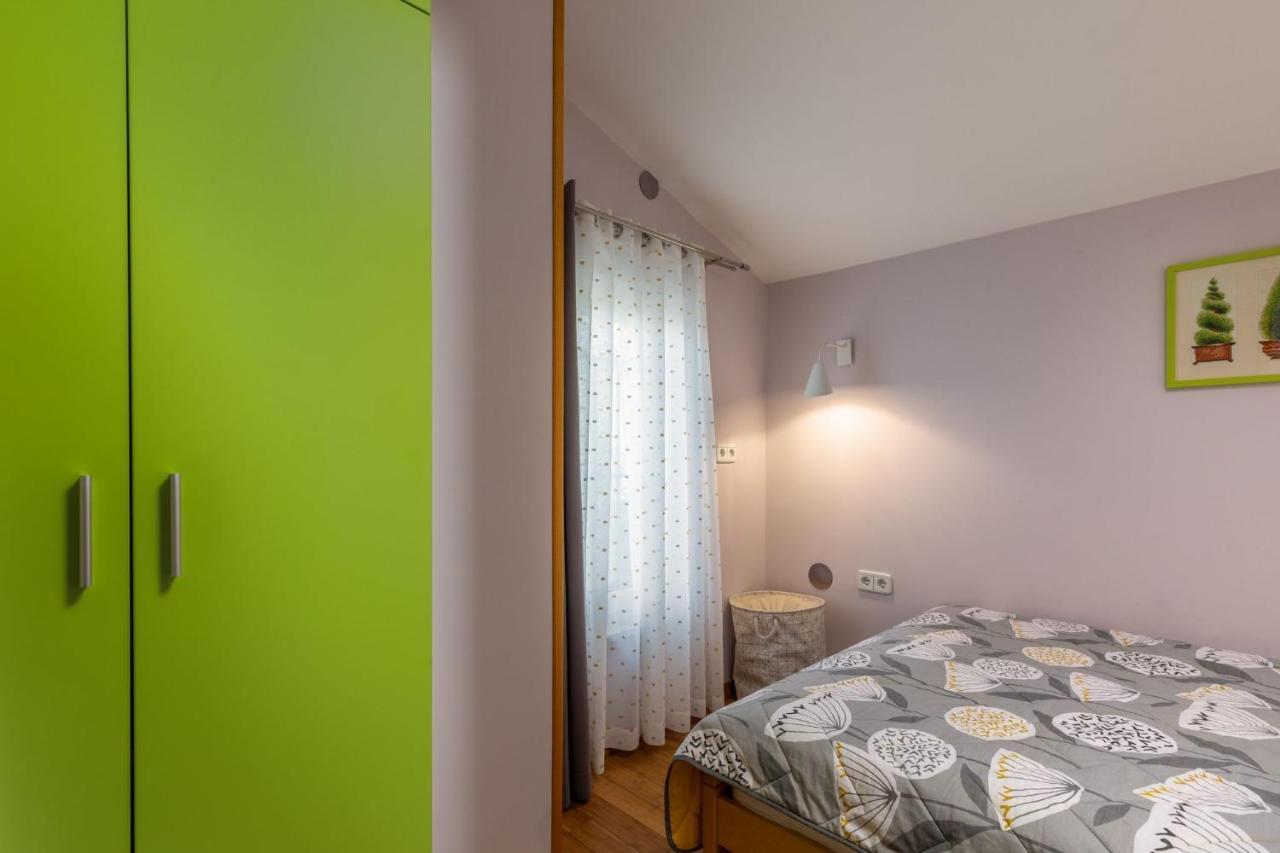Korina Apartment กอสเตรนา ภายนอก รูปภาพ